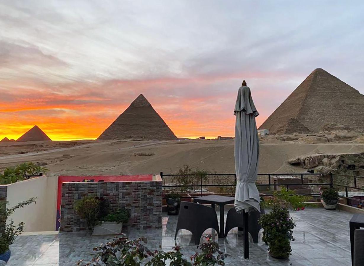 Pyramids 3* Giza