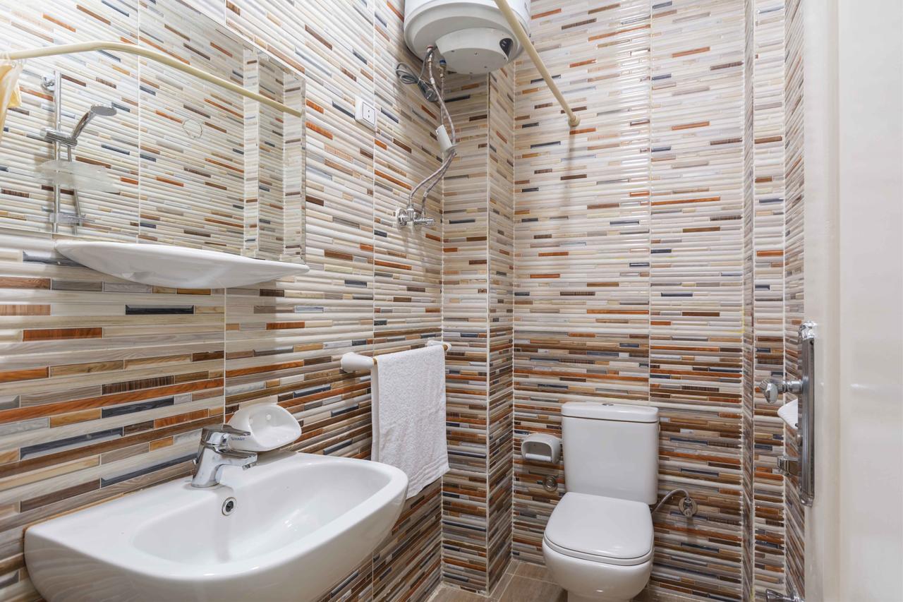 Pyramids Guest house 3*