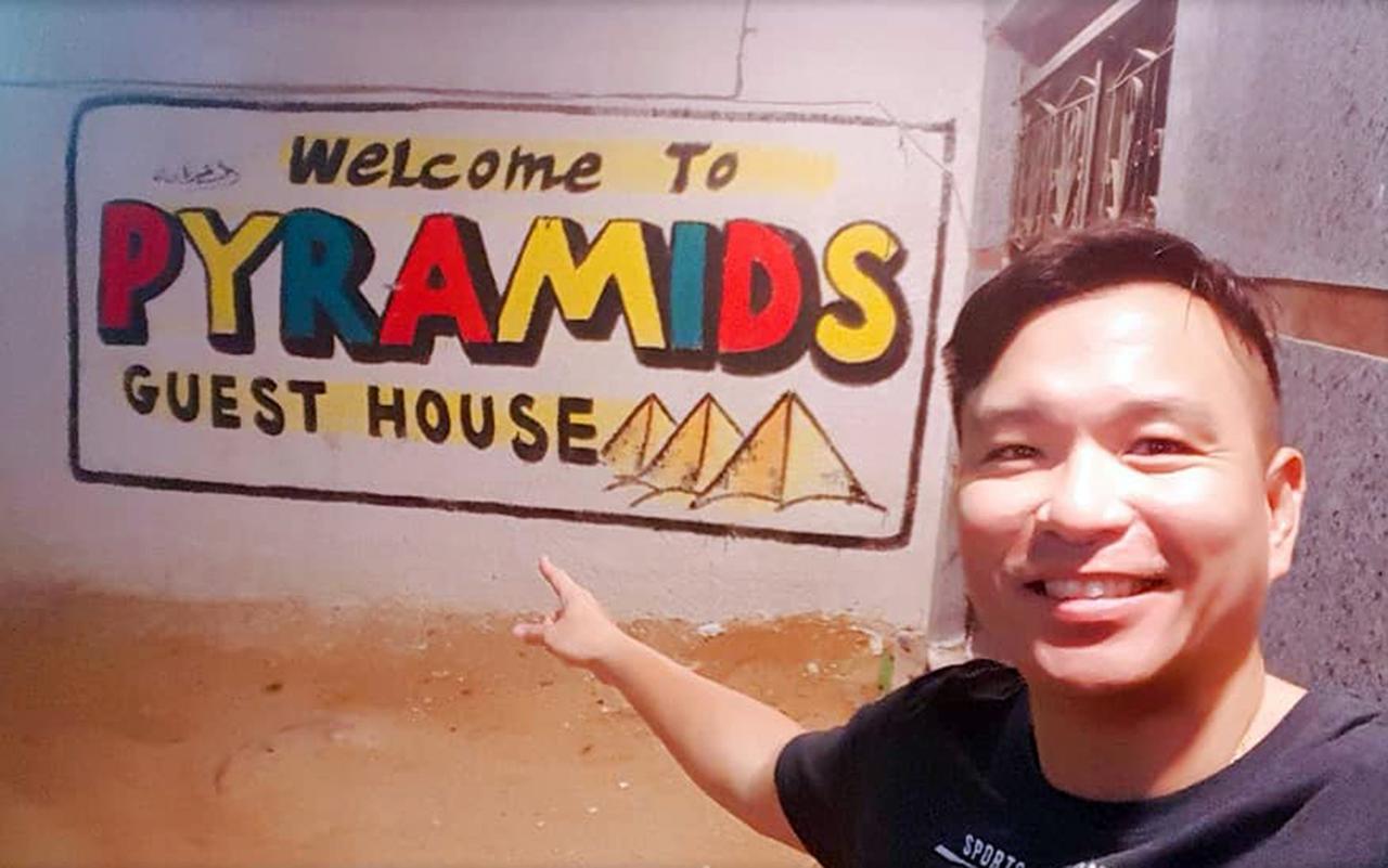 Pyramids 3*